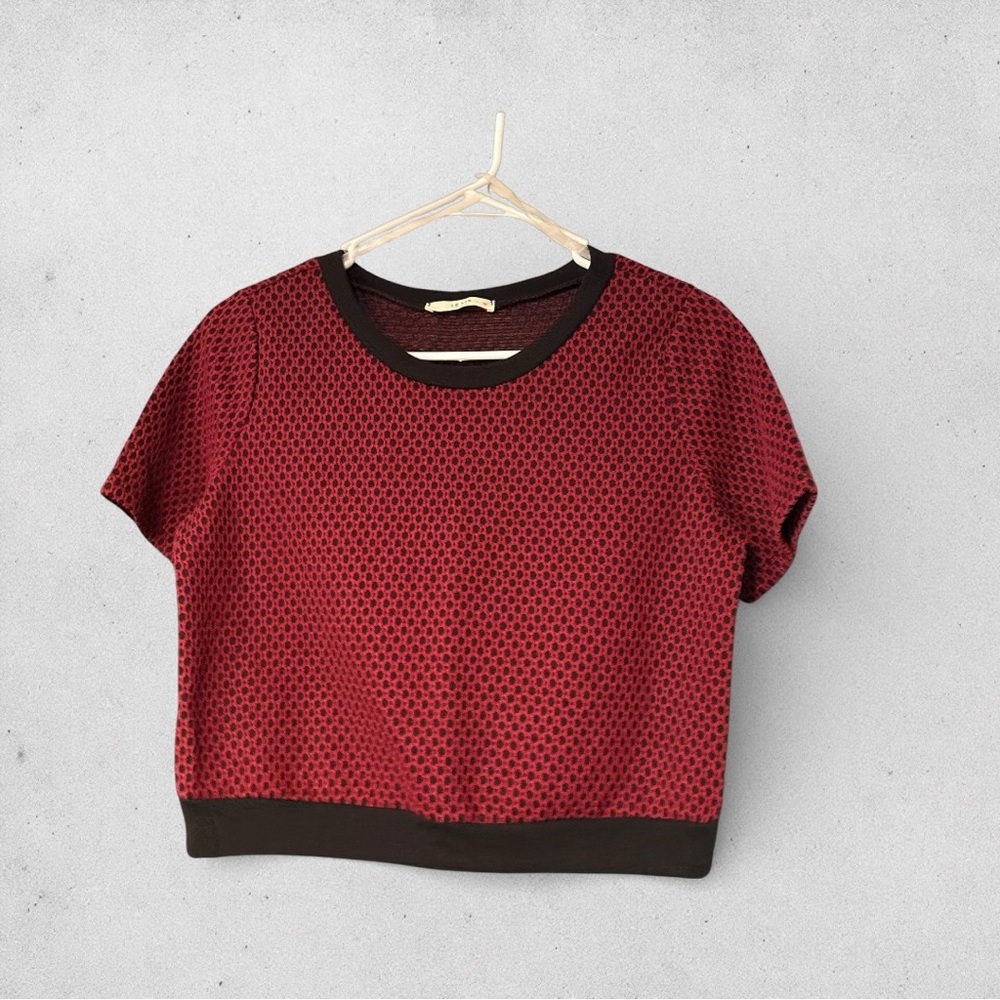 Le Lis Red and Black Patterned Crop Top